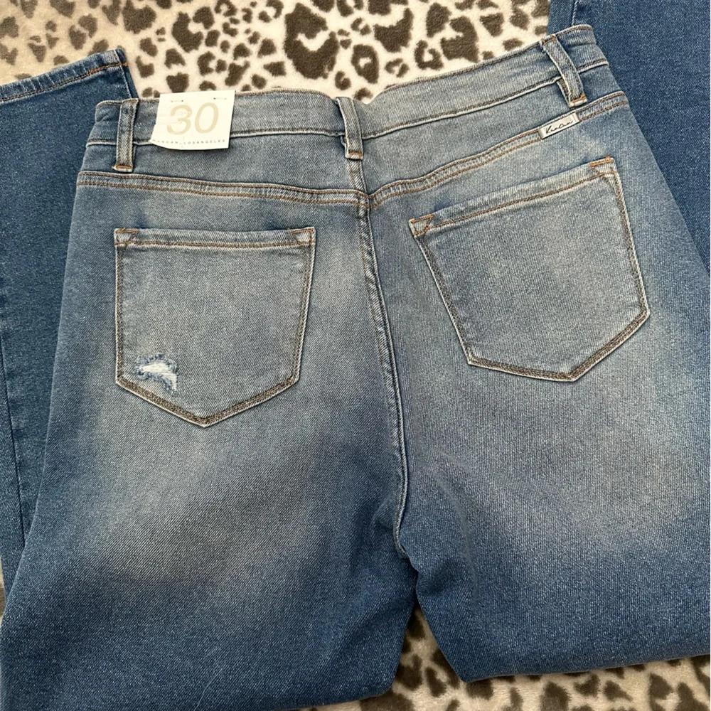 KanCan High Waisted Denim Jeans in Medium Stone Wash Size 30 Women’s